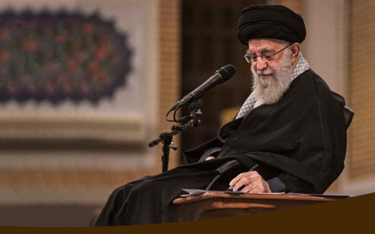 Sayyid_Ali_Khamenei_writing