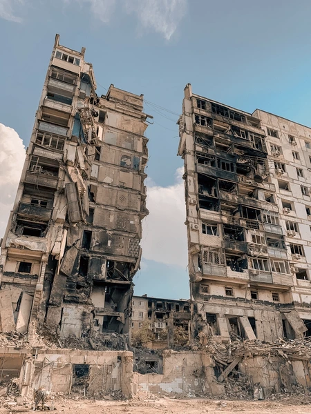 reportage-ruined-street-destroyed-houses-600nw-2630028409