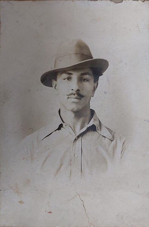 A_1929_photograph_of_Bhagat_Singh_restored_from_Delhi_Archives